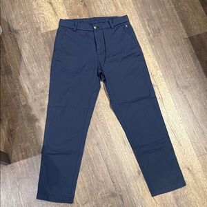 LuluLemon ABC Warpstream Trouser. Size 28. Length 30. Regular fit. Old style.